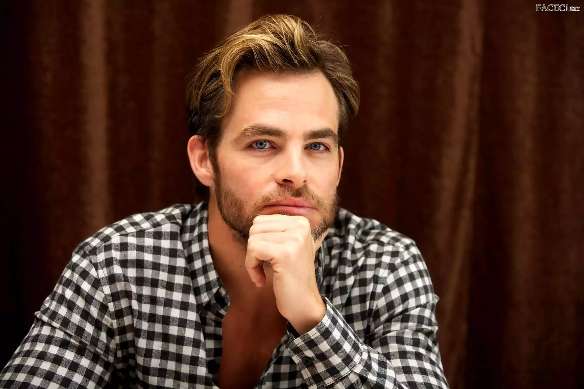 Krata, Koszula, Aktor, Chris Pine, Zarost